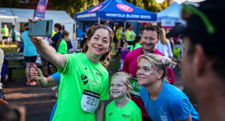 Foundation runners taking a selfie