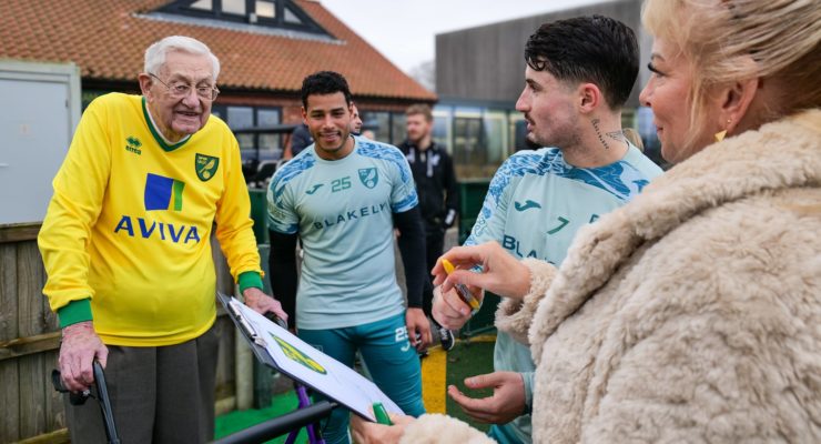 Norwich City fans meet players at the training ground