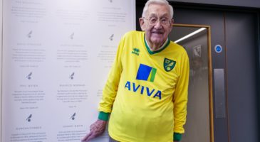 Norwich City fans meet players at the training ground