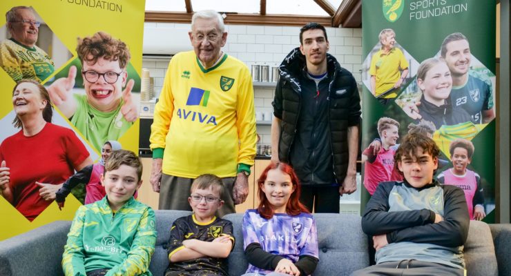 Norwich City fans meet players at the training ground